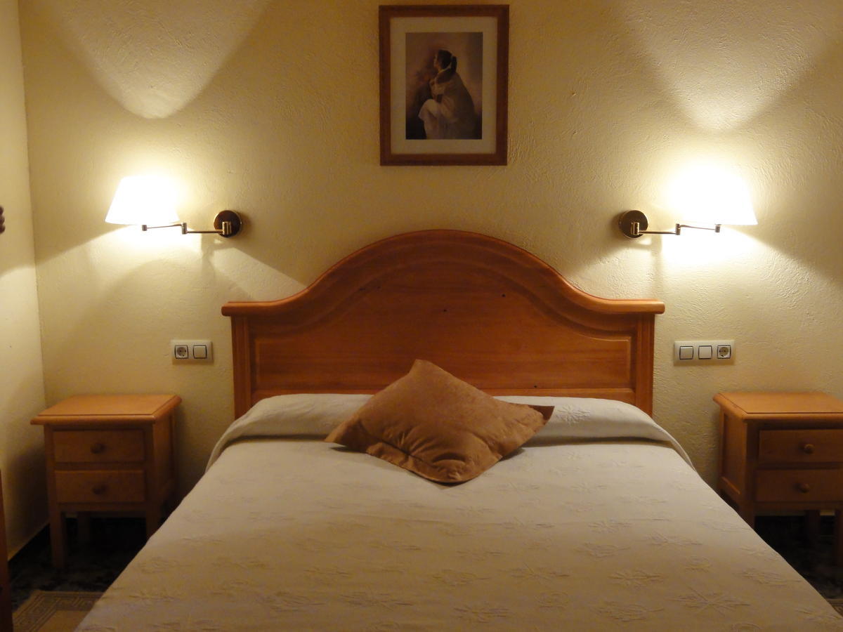 Ca L'Amadeu Hotel Vilanova de Escornalbou Cameră foto