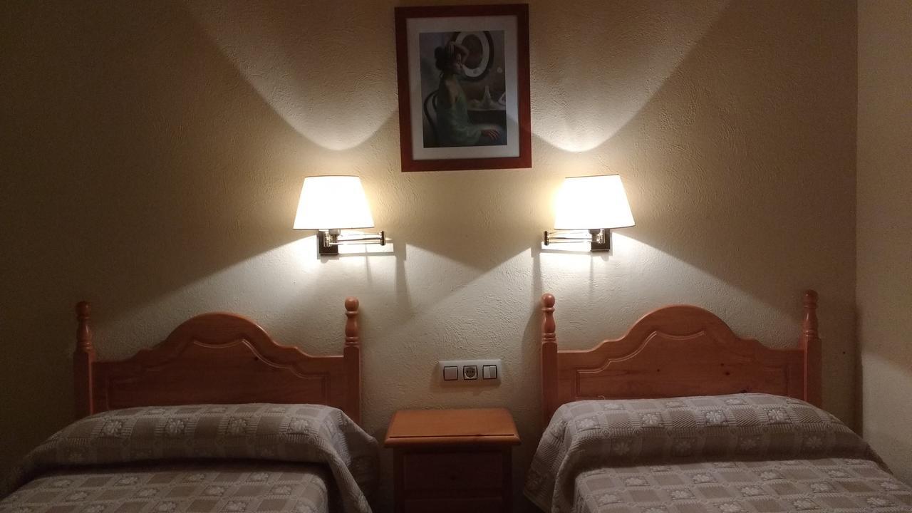 Ca L'Amadeu Hotel Vilanova de Escornalbou Exterior foto